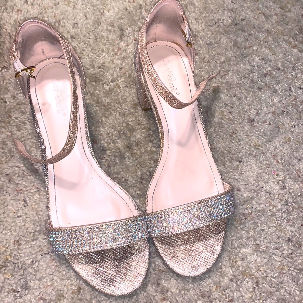 Lov Mark short heel sandals size 9